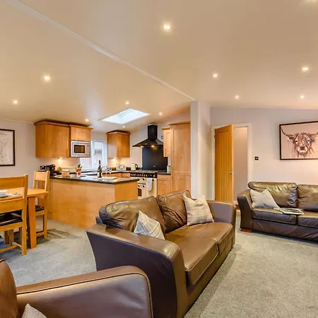 3 Bed In Windermere 90476 *